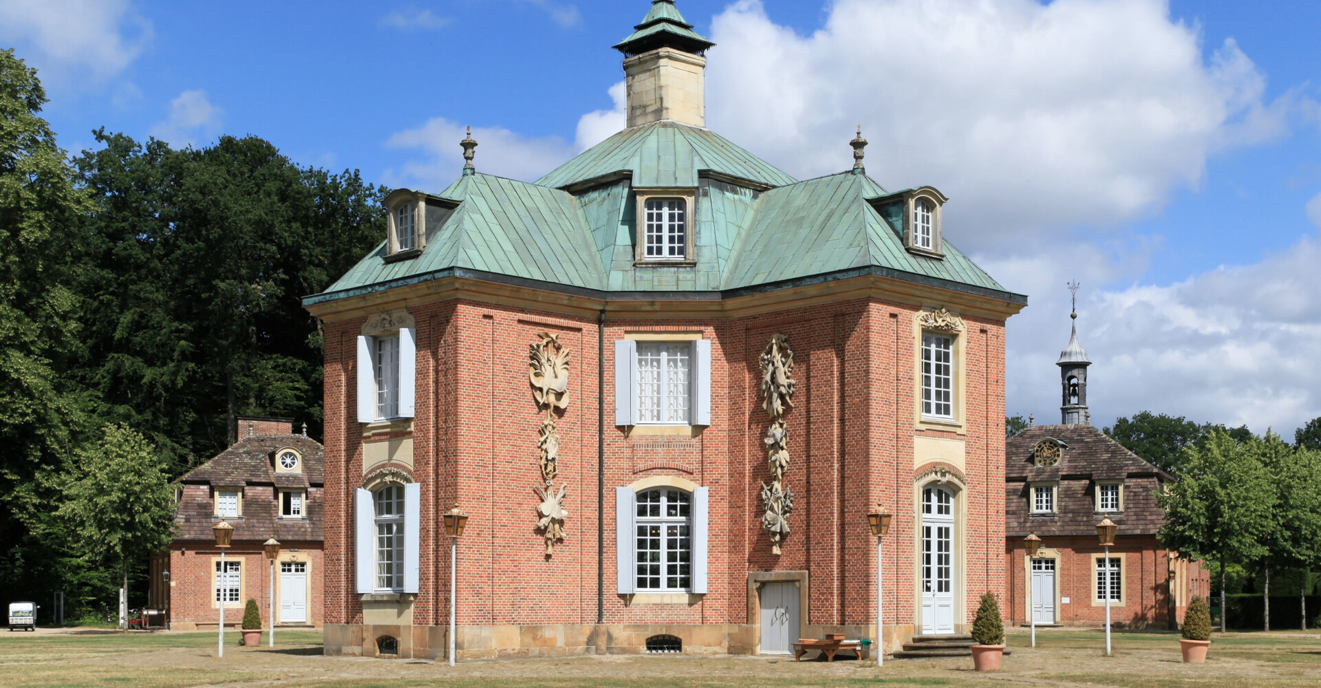 Sögel_-_Clemenswerth_-_Zentralpavillon_19_ies